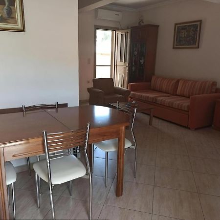 Pouláta Flamiatos Garden Cottages מראה חיצוני תמונה