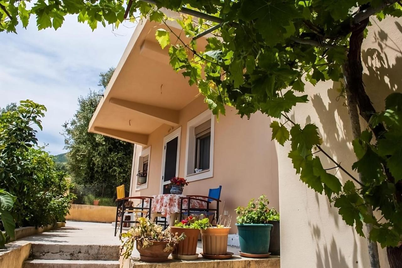 Pouláta Flamiatos Garden Cottages מראה חיצוני תמונה